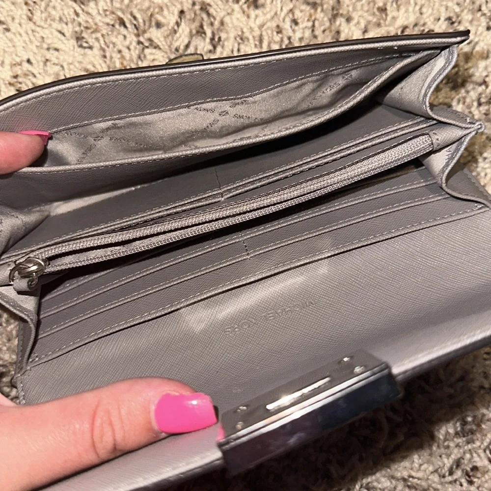 Mk wallet - Picture 2 of 3